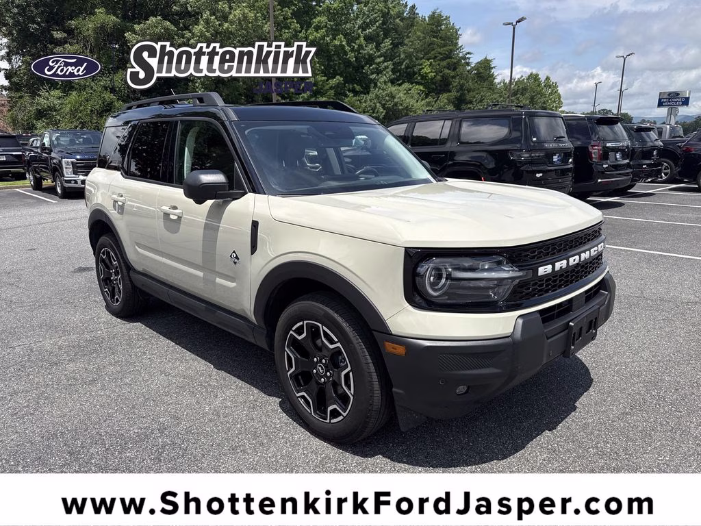 2025 Desert Sand Ford Bronco Sport Outer Banks 4X4 SUV