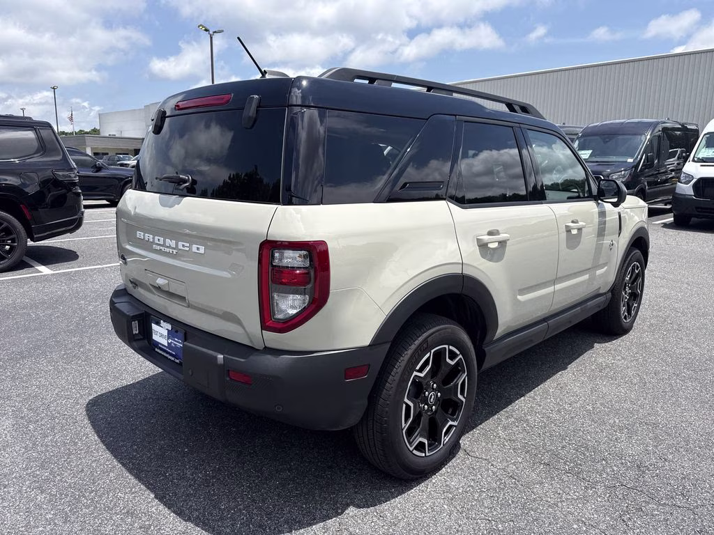 2025 Desert Sand Ford Bronco Sport Outer Banks 4X4 SUV