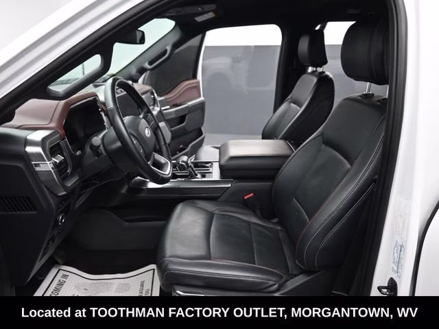 2023 White Ford F-150 Lariat 4X4 Truck