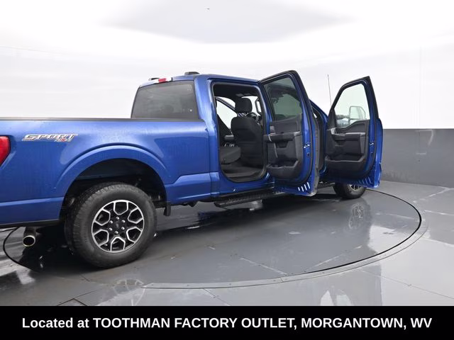2022 Blue Metallic Ford F-150 XLT 4X4 Truck