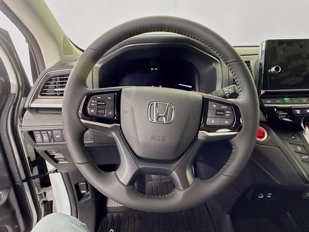 2026 Platinum White Pearl Honda Odyssey EX-L FWD Van
