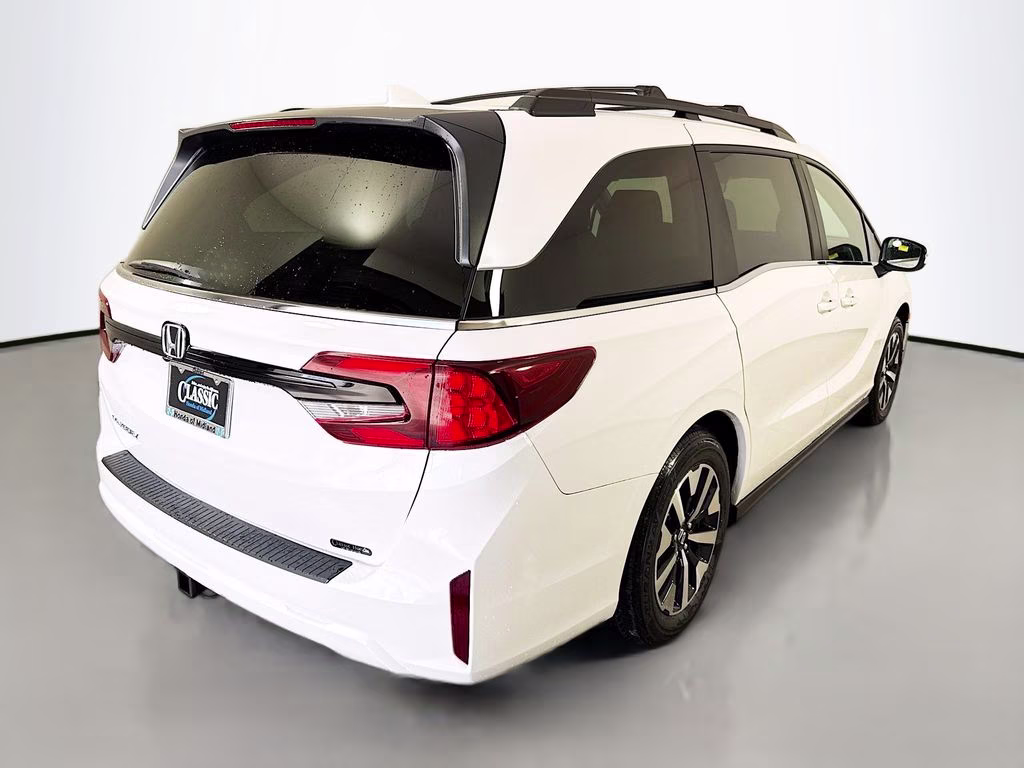 2026 Platinum White Pearl Honda Odyssey EX-L FWD Van