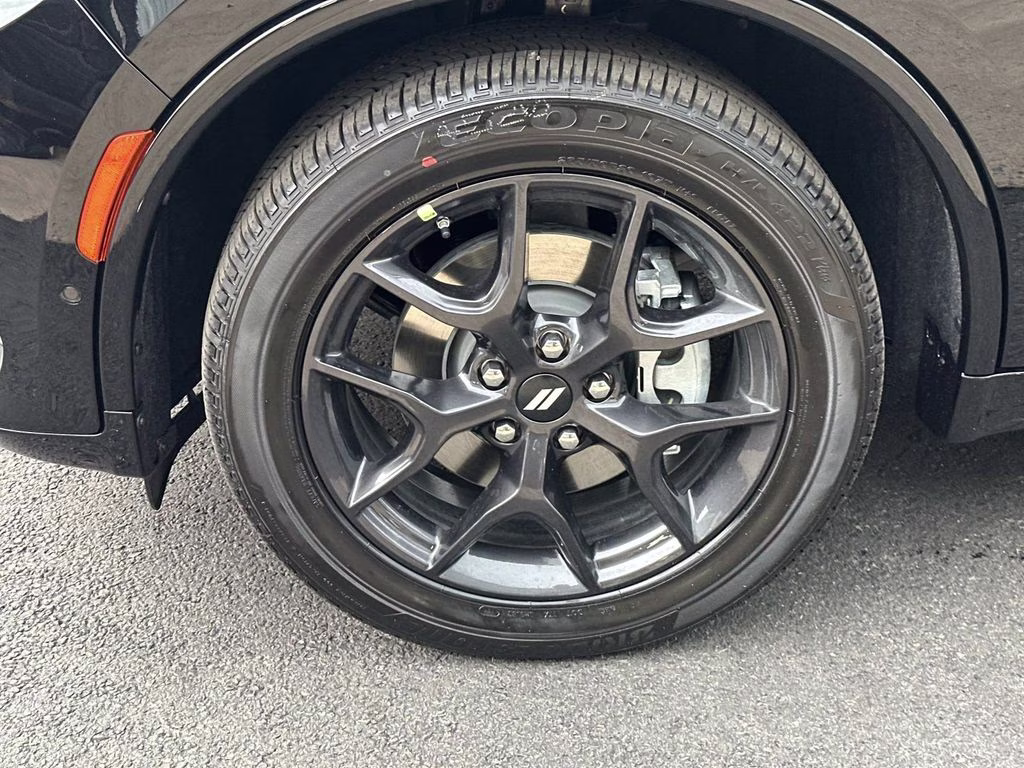 2026 DB Black Crystal Clearcoat Dodge Durango GT Plus HEMI V8 AWD SUV