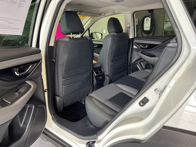 2023 Crystal White Pearl Subaru Outback Onyx Edition AWD SUV