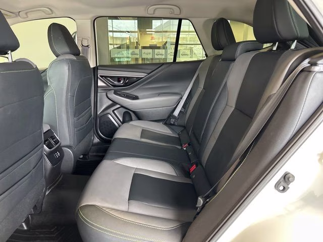 2023 Crystal White Pearl Subaru Outback Onyx Edition AWD SUV