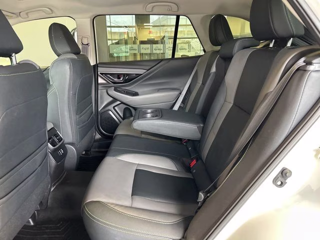 2023 Crystal White Pearl Subaru Outback Onyx Edition AWD SUV