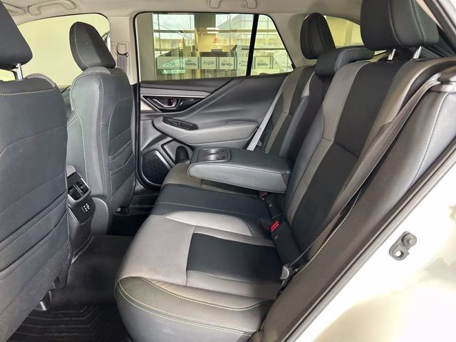 2023 Crystal White Pearl Subaru Outback Onyx Edition AWD SUV