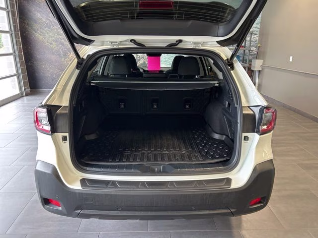 2023 Crystal White Pearl Subaru Outback Onyx Edition AWD SUV