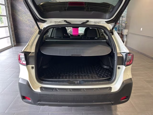 2023 Crystal White Pearl Subaru Outback Onyx Edition AWD SUV