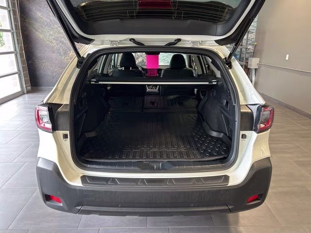 2023 Crystal White Pearl Subaru Outback Onyx Edition AWD SUV