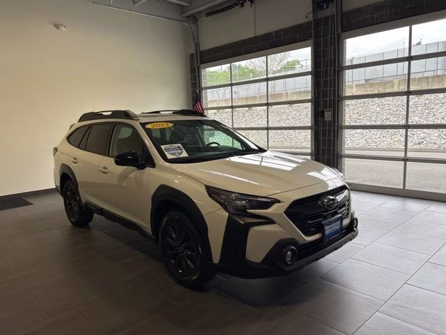 2023 Crystal White Pearl Subaru Outback Onyx Edition AWD SUV