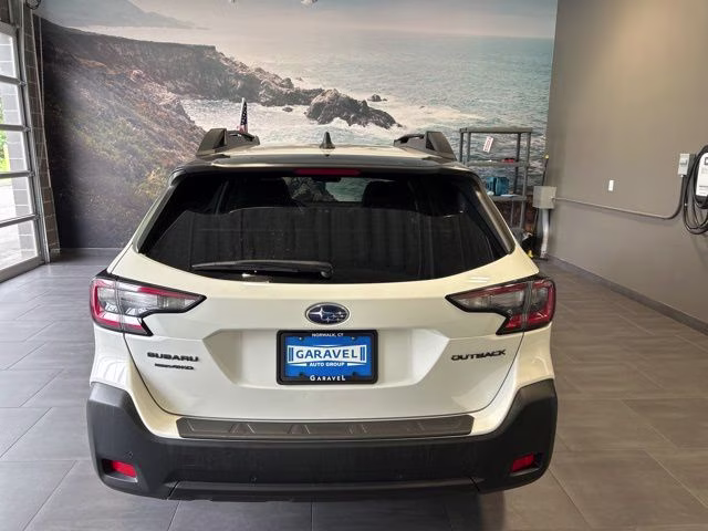 2023 Crystal White Pearl Subaru Outback Onyx Edition AWD SUV