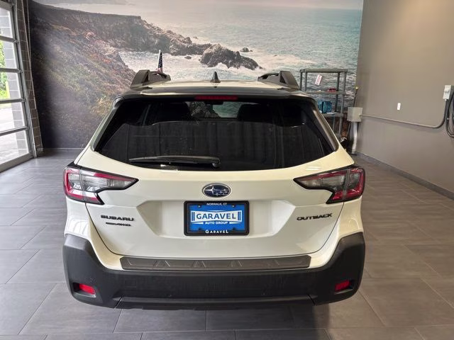 2023 Crystal White Pearl Subaru Outback Onyx Edition AWD SUV
