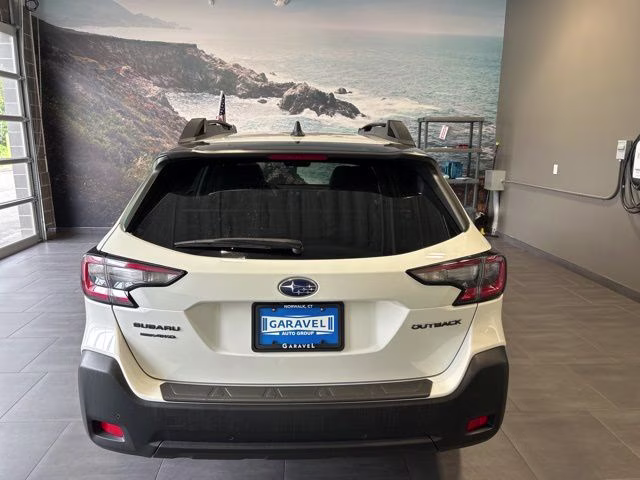 2023 Crystal White Pearl Subaru Outback Onyx Edition AWD SUV