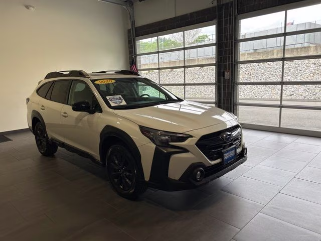 2023 Crystal White Pearl Subaru Outback Onyx Edition AWD SUV