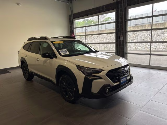 2023 Crystal White Pearl Subaru Outback Onyx Edition AWD SUV