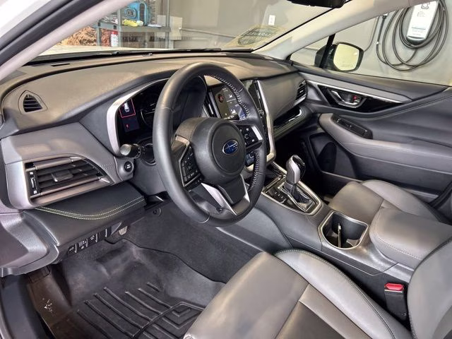 2023 Crystal White Pearl Subaru Outback Onyx Edition AWD SUV