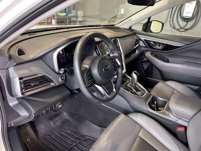 2023 Crystal White Pearl Subaru Outback Onyx Edition AWD SUV