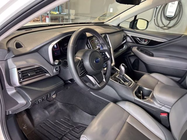 2023 Crystal White Pearl Subaru Outback Onyx Edition AWD SUV