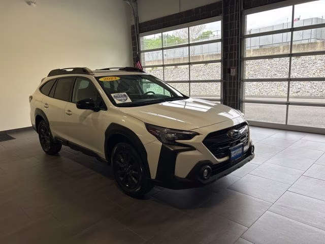 2023 Crystal White Pearl Subaru Outback Onyx Edition AWD SUV