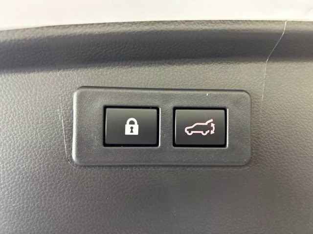 2024 Crystal White Pearl Subaru Outback Limited AWD SUV