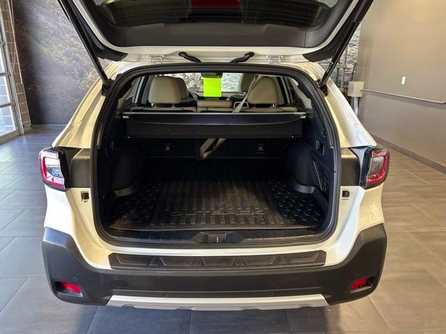 2024 Crystal White Pearl Subaru Outback Limited AWD SUV