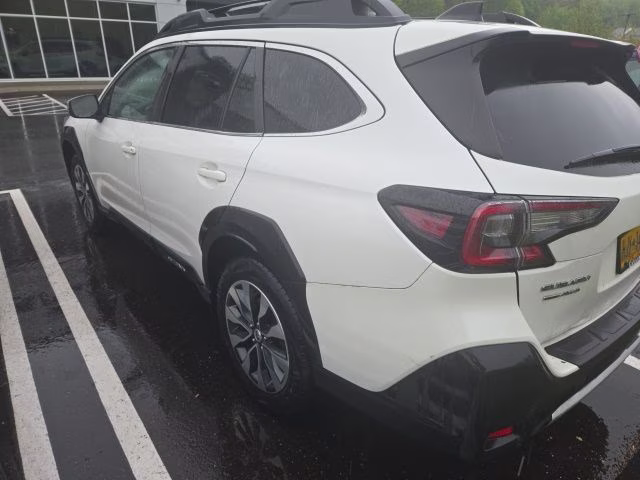 2024 Crystal White Pearl Subaru Outback Limited AWD SUV