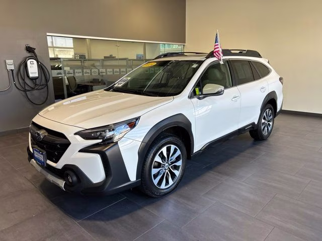 2024 Crystal White Pearl Subaru Outback Limited AWD SUV