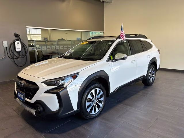2024 Crystal White Pearl Subaru Outback Limited AWD SUV