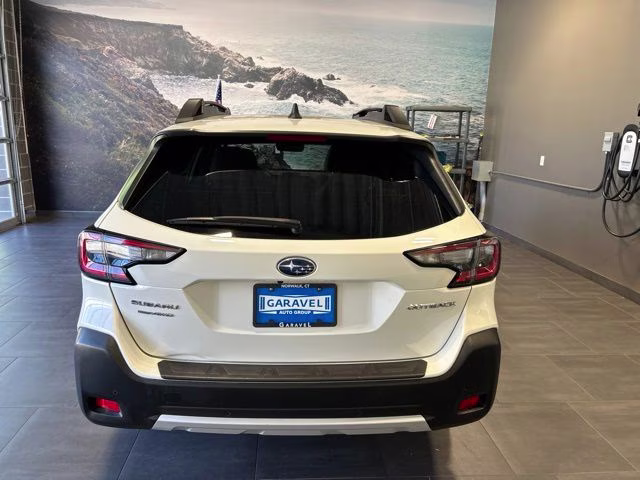 2024 Crystal White Pearl Subaru Outback Limited AWD SUV