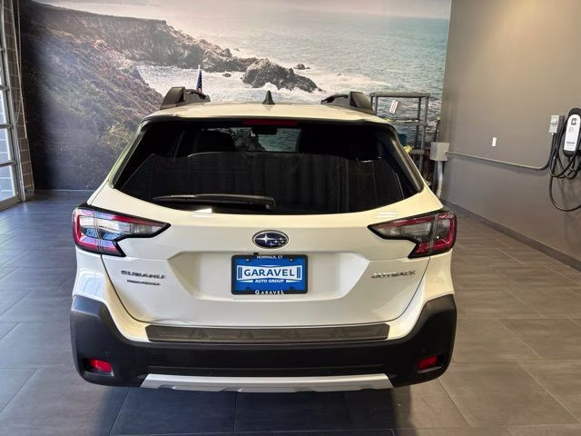 2024 Crystal White Pearl Subaru Outback Limited AWD SUV