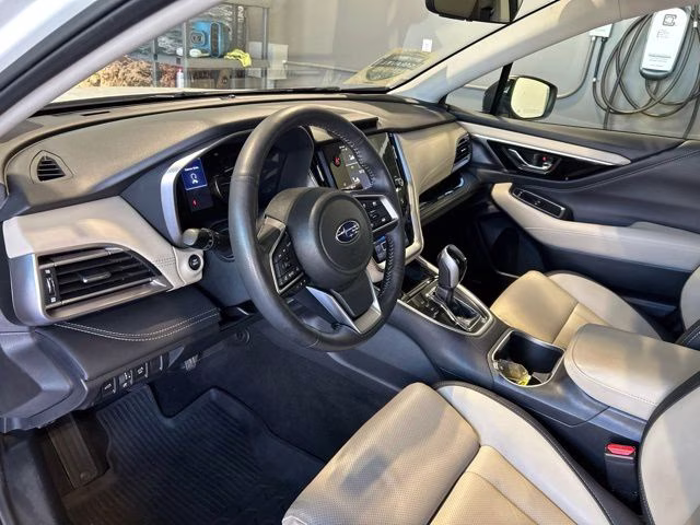 2024 Crystal White Pearl Subaru Outback Limited AWD SUV