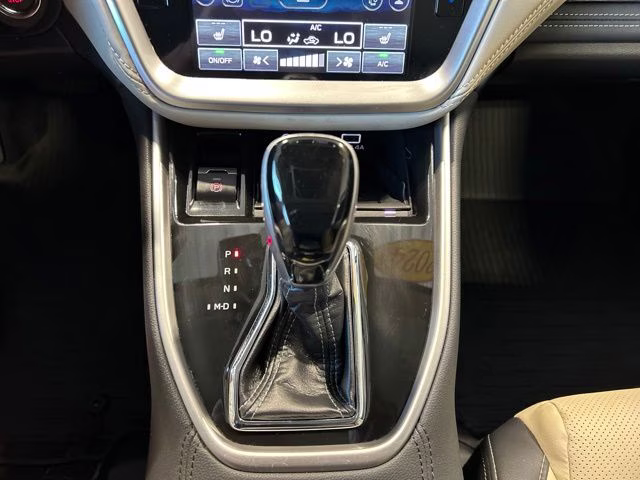 2024 Crystal White Pearl Subaru Outback Limited AWD SUV
