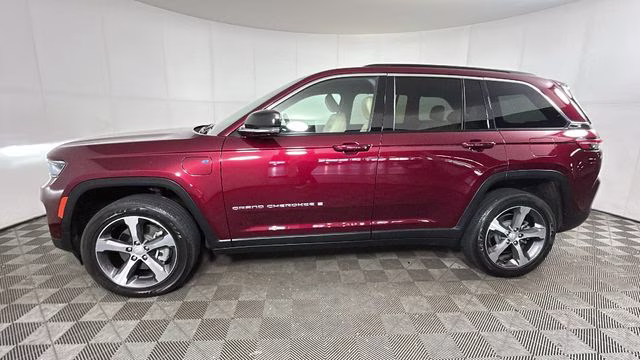 2024 Velvet Red Pearlcoat Jeep Grand Cherokee 4xe 4X4 SUV