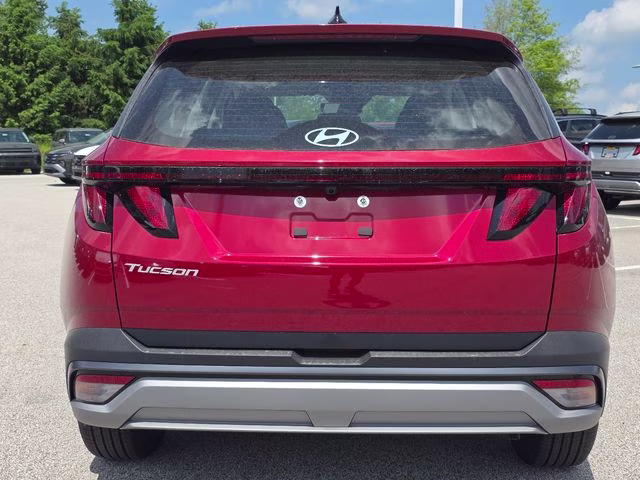2026 Ultimate Red Hyundai Tucson SE FWD SUV