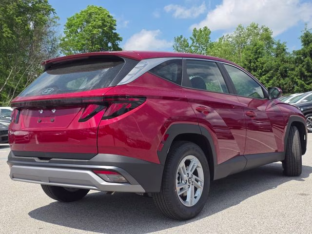 2026 Ultimate Red Hyundai Tucson SE FWD SUV