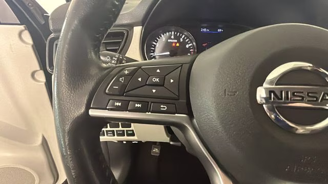 2020 Magnetic Black Pearl Nissan Rogue Sport SV AWD SUV