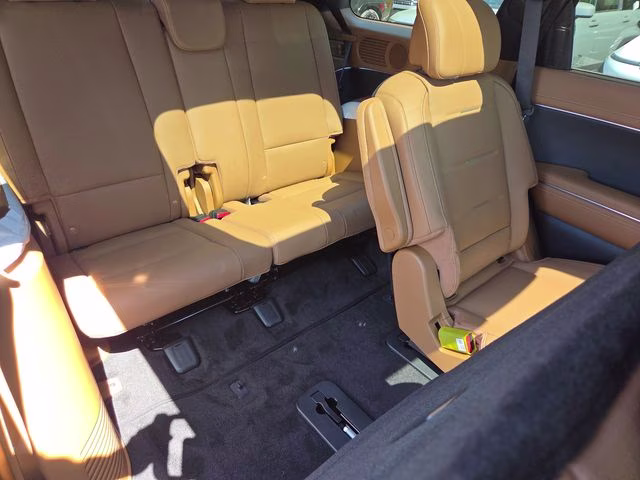 2026 Robust Emerald Pearl Hyundai Palisade Hybrid Calligraphy AWD SUV