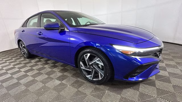 2024 Intense Blue Hyundai Elantra SEL FWD Sedan