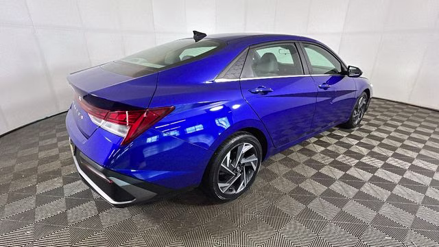 2024 Intense Blue Hyundai Elantra SEL FWD Sedan