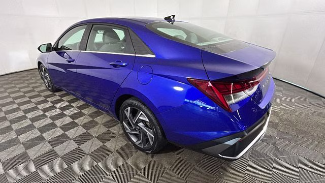 2024 Intense Blue Hyundai Elantra SEL FWD Sedan
