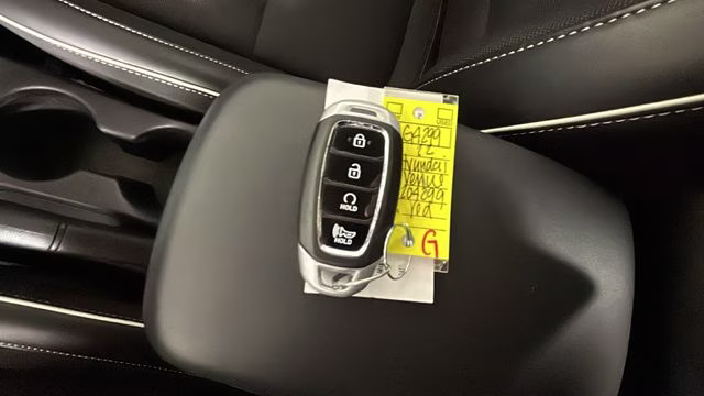 2022 Scarlet Red Pearl Hyundai Venue Limited FWD SUV