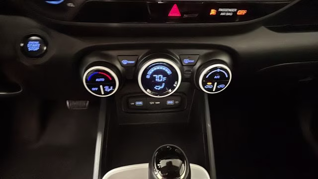 2022 Scarlet Red Pearl Hyundai Venue Limited FWD SUV