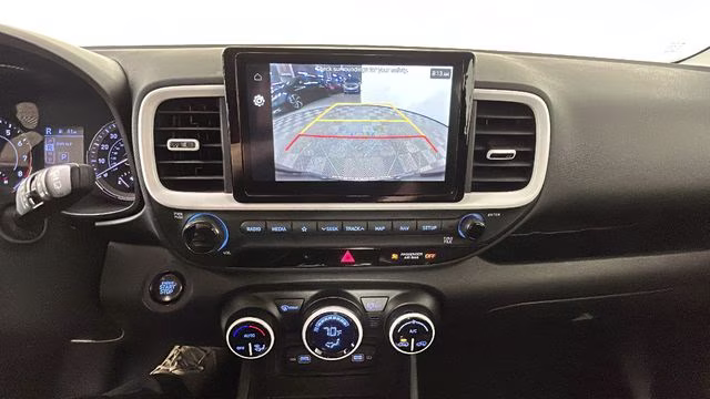 2022 Scarlet Red Pearl Hyundai Venue Limited FWD SUV