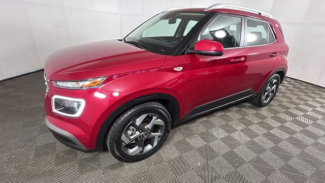 2022 Scarlet Red Pearl Hyundai Venue Limited FWD SUV
