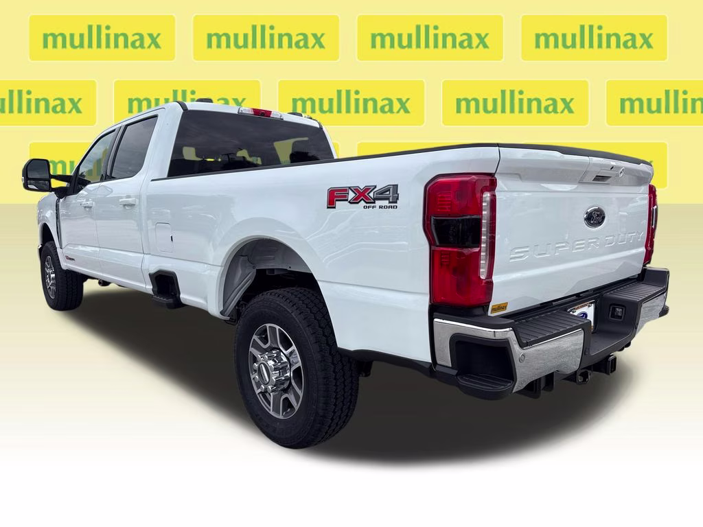 2026 Oxford White Ford Super Duty F-250 SRW Lariat 4X4 Truck