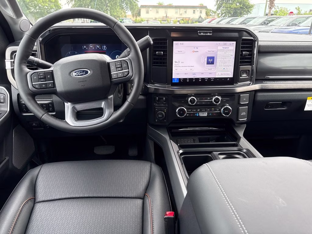 2026 Oxford White Ford Super Duty F-250 SRW Lariat 4X4 Truck