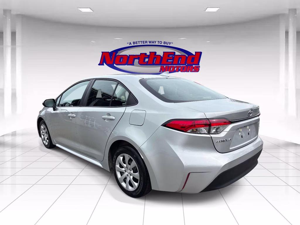 2024 Classic Silver Metallic Toyota Corolla LE FWD Sedan