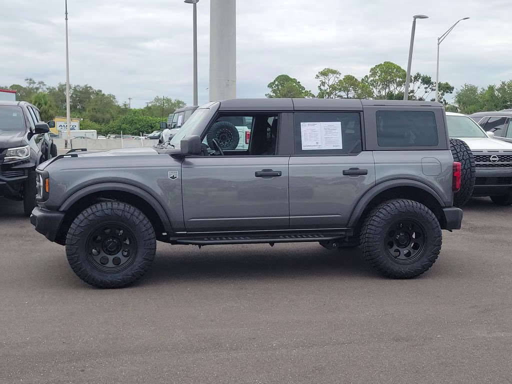 2025 Gray Metallic Ford Bronco Big Bend 4X4 SUV