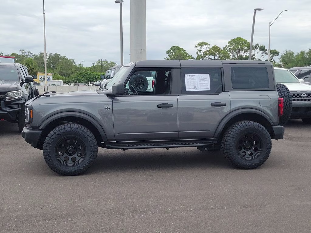 2025 Gray Metallic Ford Bronco Big Bend 4X4 SUV